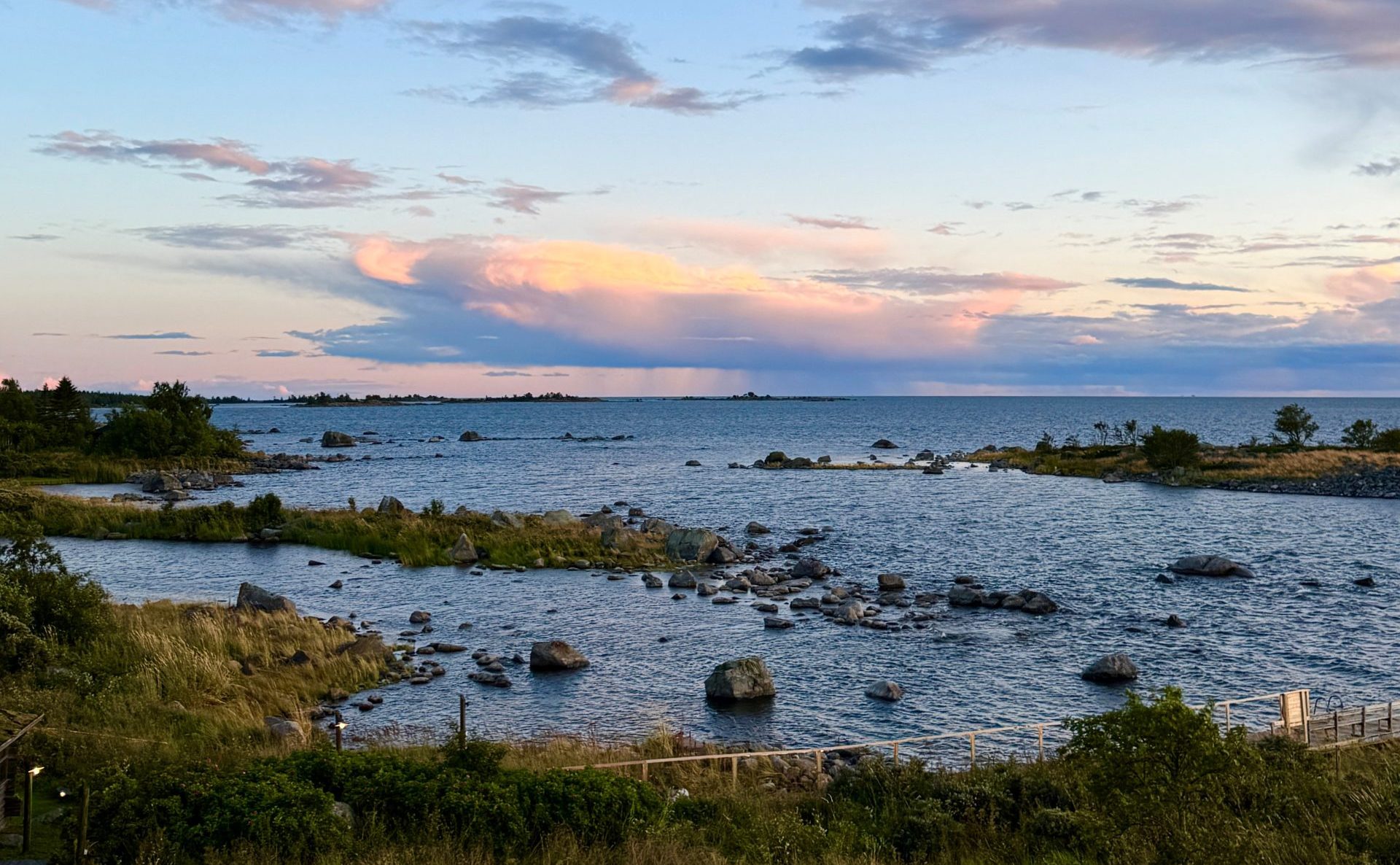 Suomen vesistöt eivät ole teollisuuden kaatopaikkoja